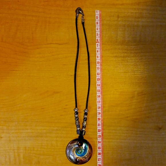 Multi Colored glass pendant beaded necklace - Picture 2 of 6